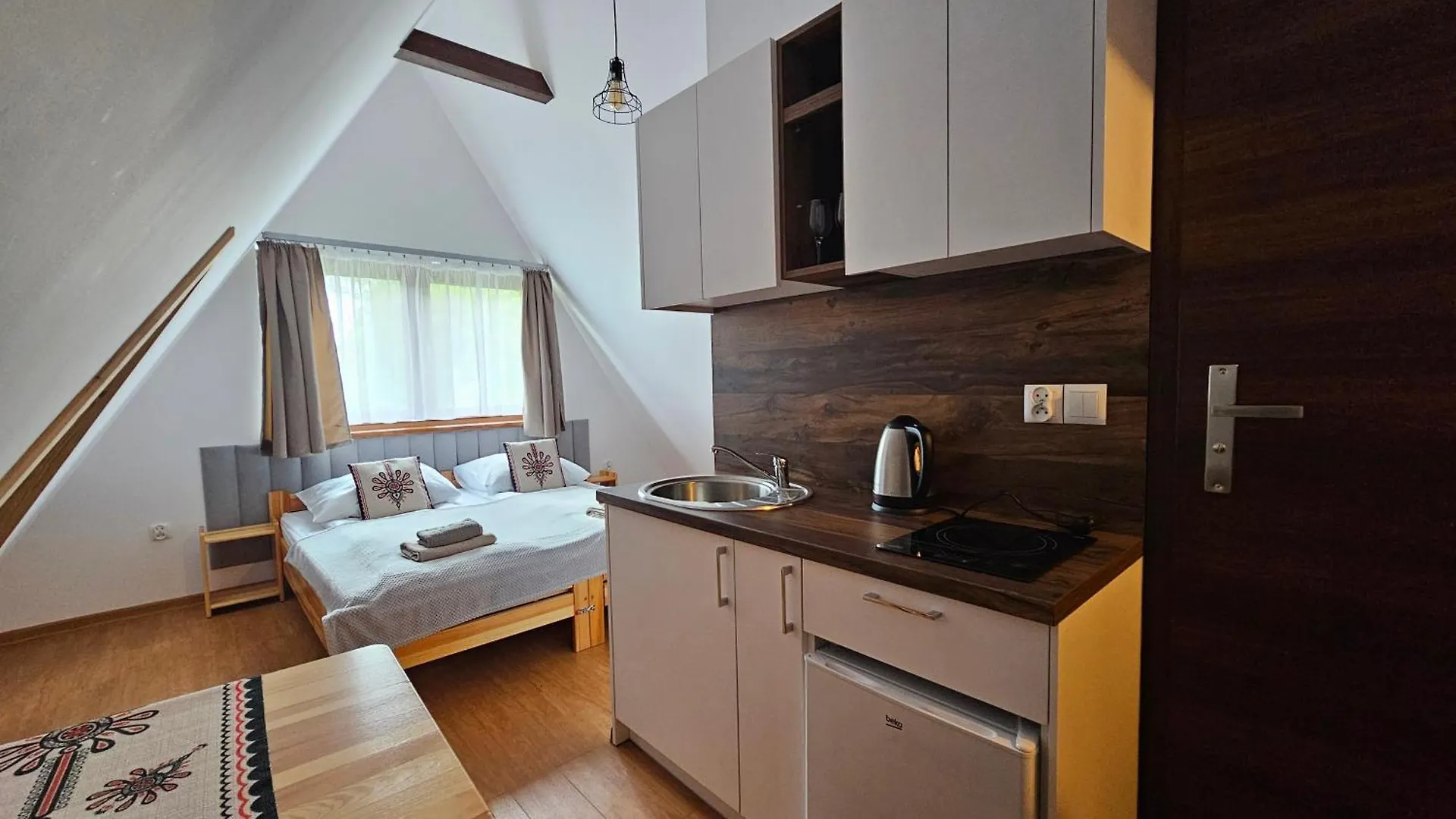 Willa Mala Laka Jacuzzi & Sauna Zakopane 0*,  Poland