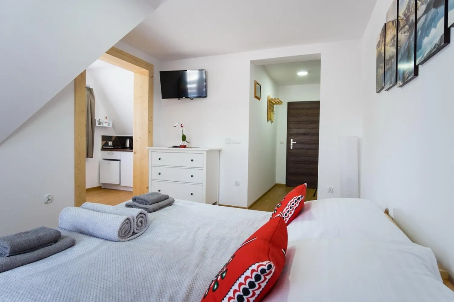 Willa Mala Laka Jacuzzi & Sauna Zakopane Bed & Breakfast